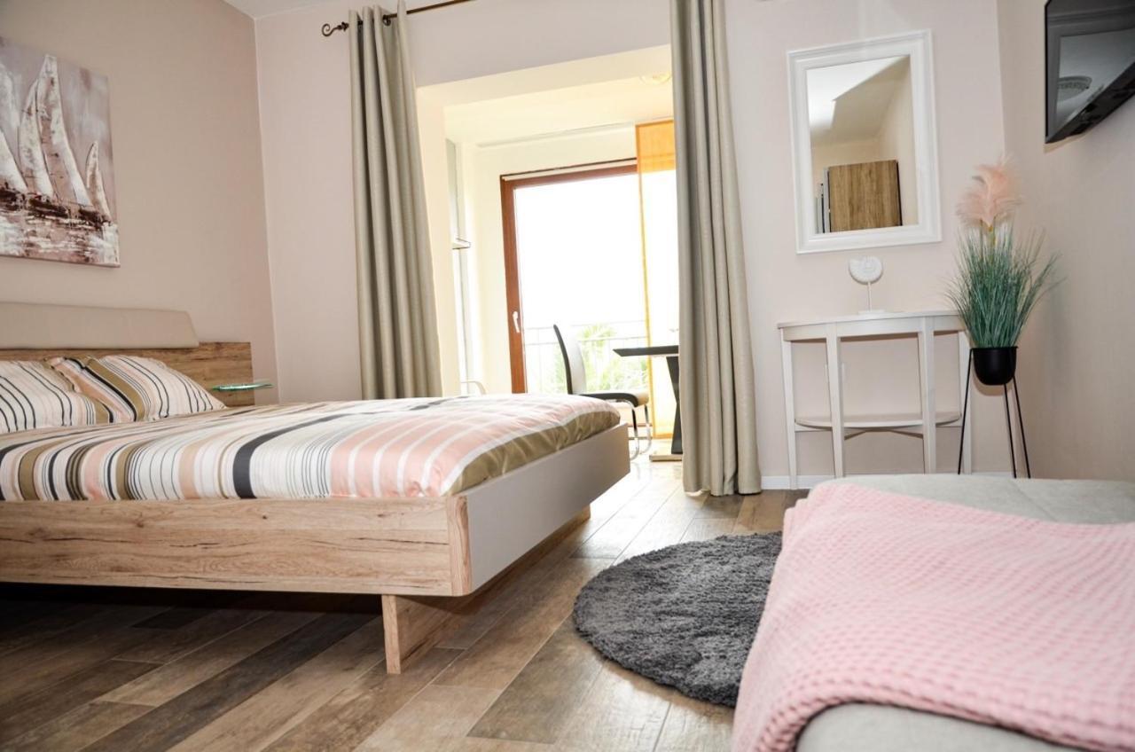 Family Friendly Apartments With A Swimming Pool Povljana, Pag - 244 ภายนอก รูปภาพ