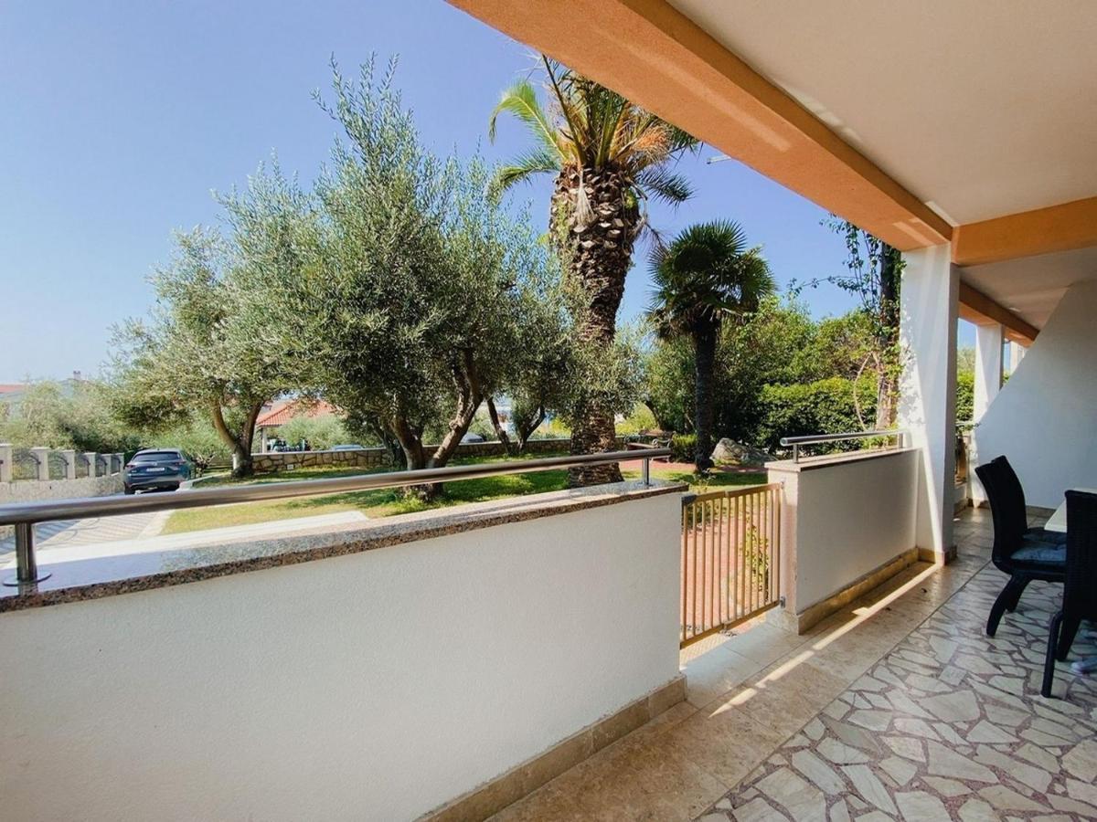 Family Friendly Apartments With A Swimming Pool Povljana, Pag - 244 ภายนอก รูปภาพ