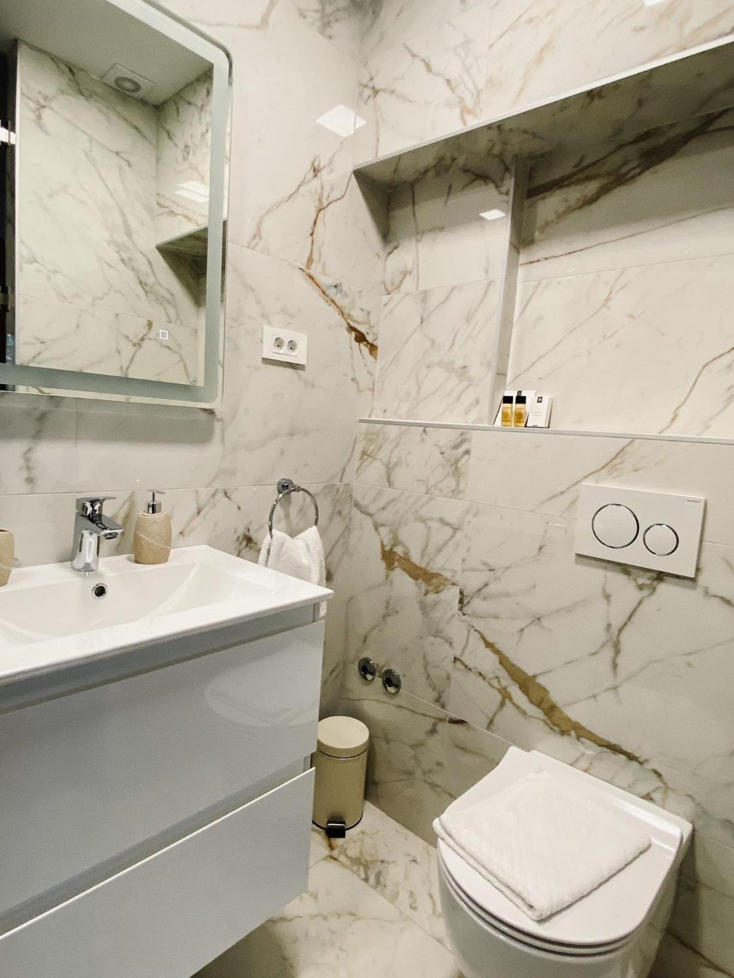 Family Friendly Apartments With A Swimming Pool Povljana, Pag - 244 ห้อง รูปภาพ