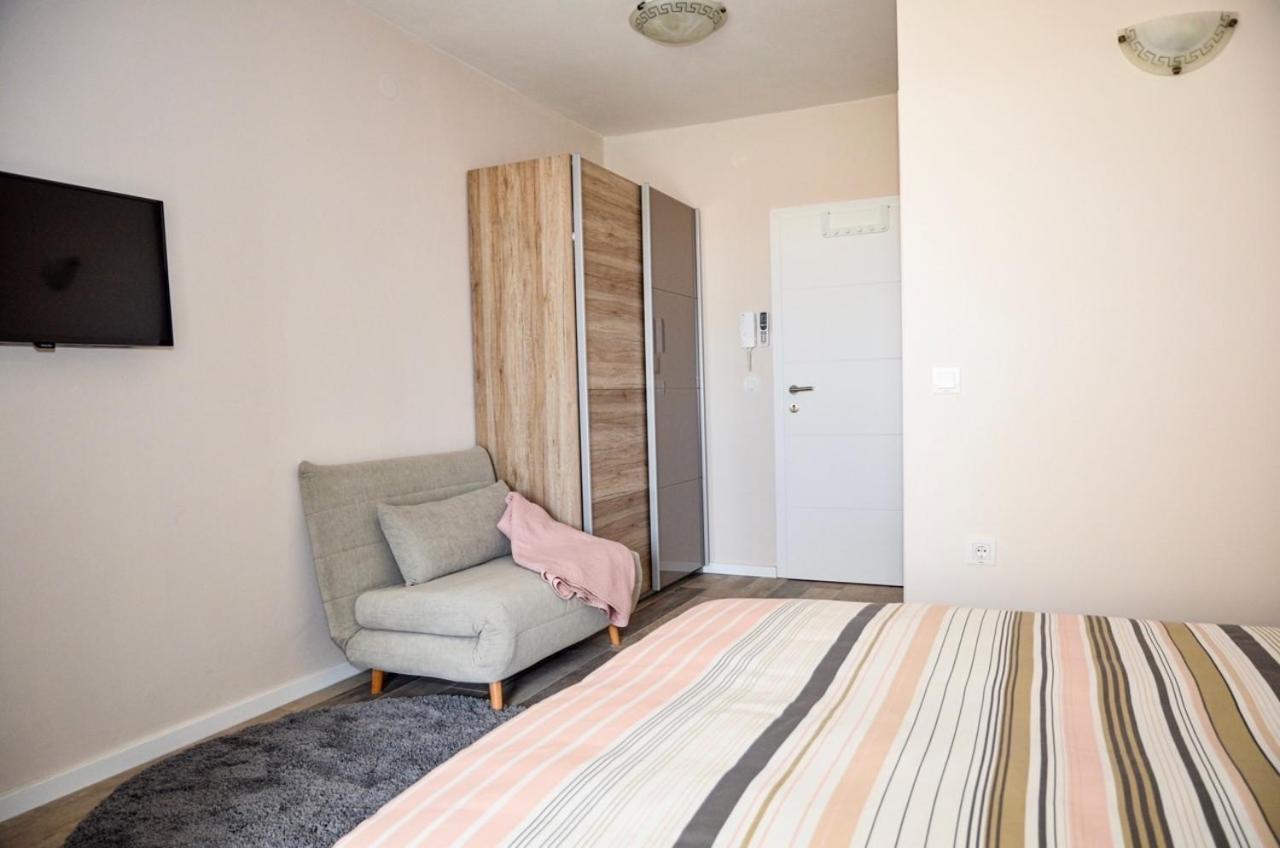 Family Friendly Apartments With A Swimming Pool Povljana, Pag - 244 ห้อง รูปภาพ