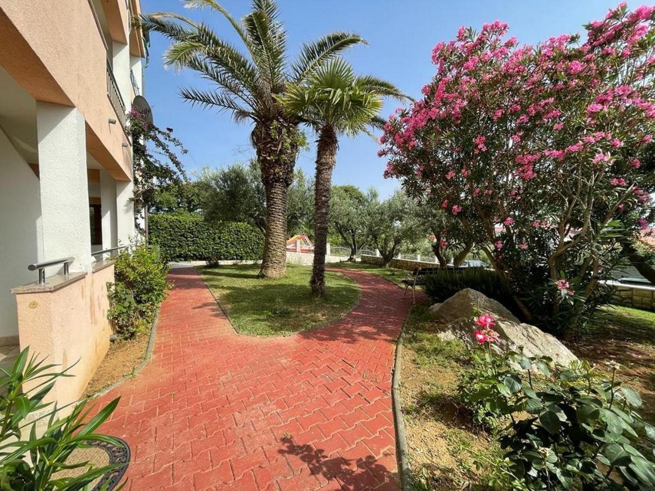 Family Friendly Apartments With A Swimming Pool Povljana, Pag - 244 ภายนอก รูปภาพ